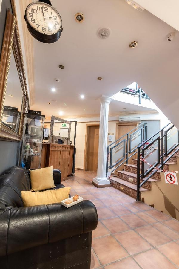 Hostal Rural El Cano By Vivere Stays Alpedrete Екстериор снимка