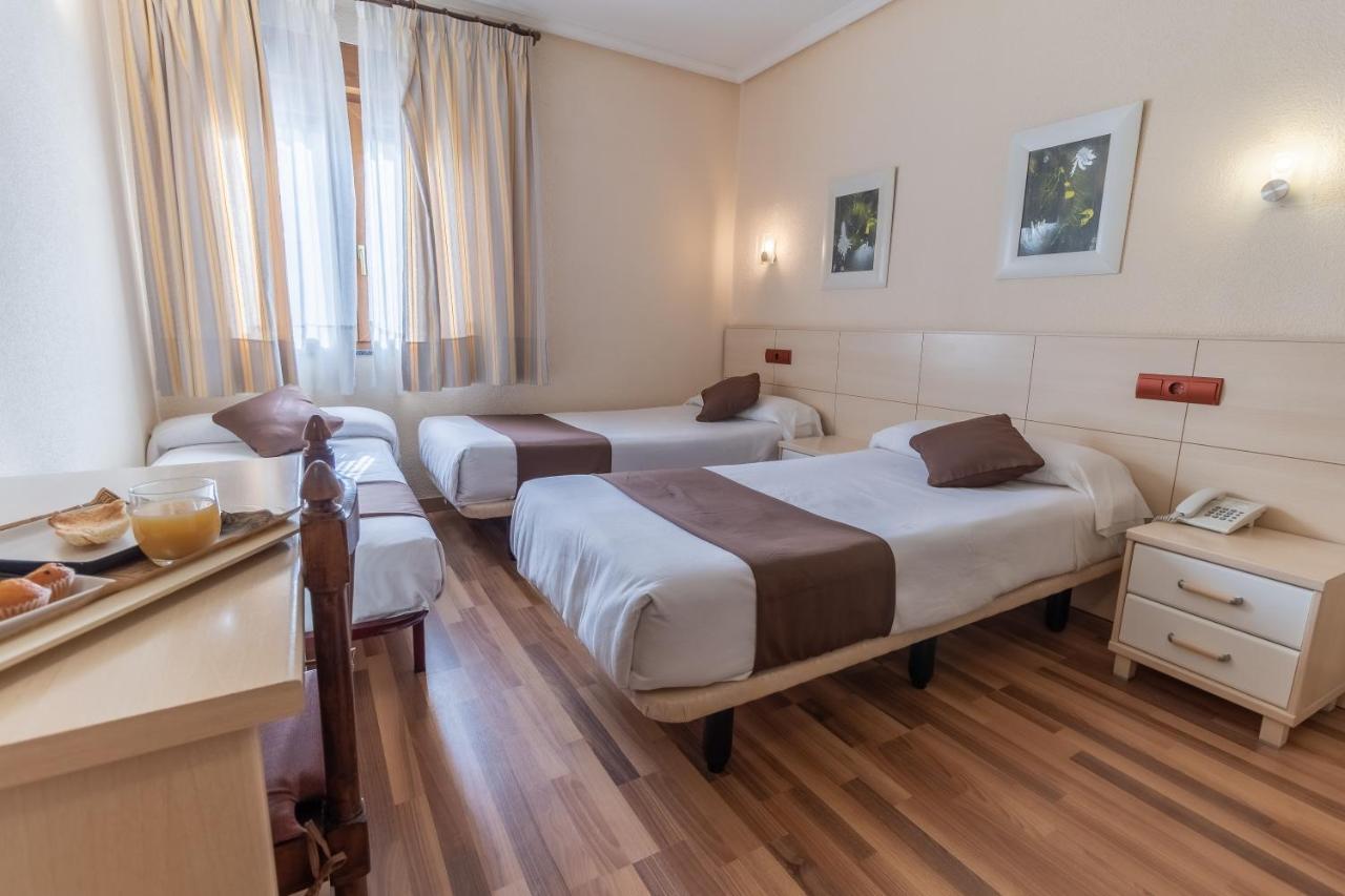 Hostal Rural El Cano By Vivere Stays Alpedrete Екстериор снимка