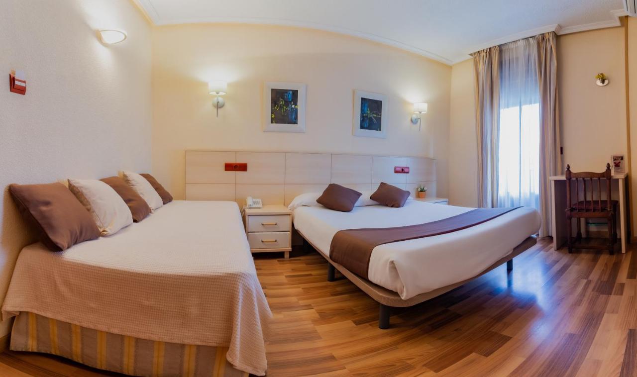 Hostal Rural El Cano By Vivere Stays Alpedrete Екстериор снимка