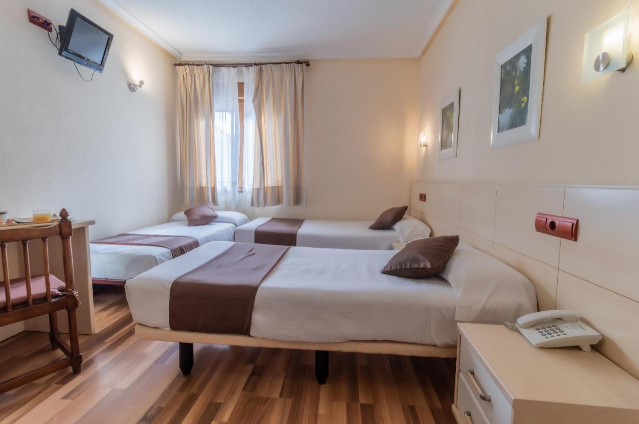 Hostal Rural El Cano By Vivere Stays Alpedrete Екстериор снимка