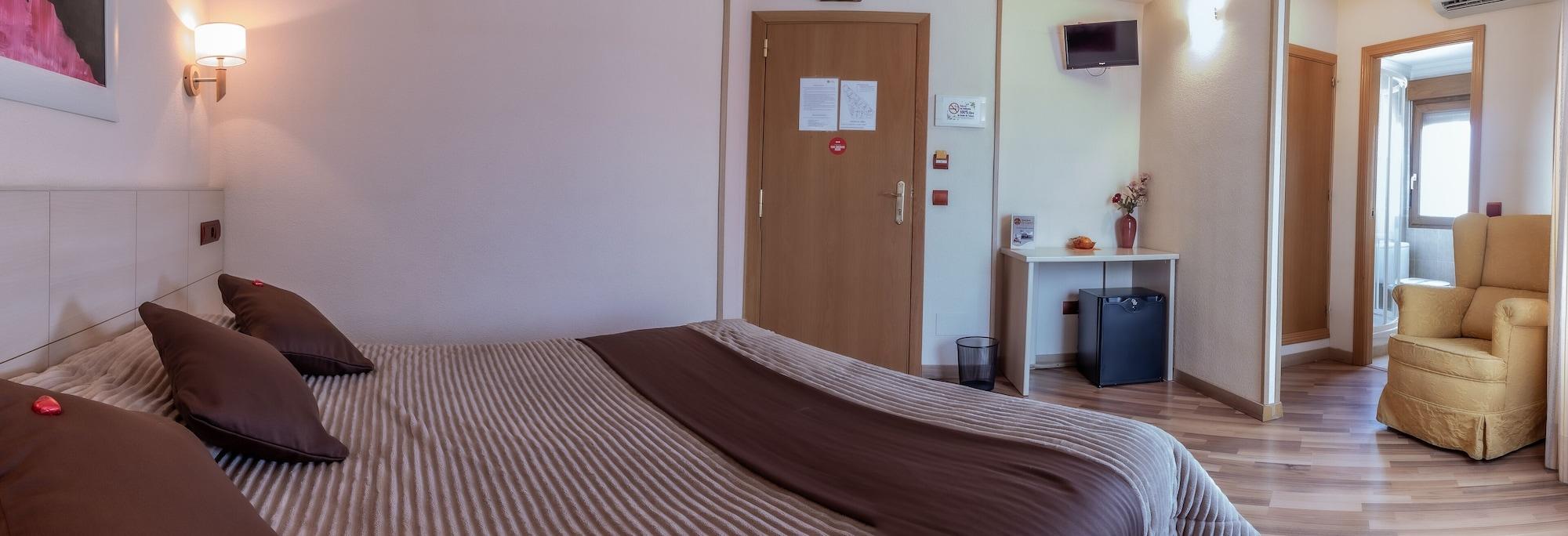 Hostal Rural El Cano By Vivere Stays Alpedrete Екстериор снимка