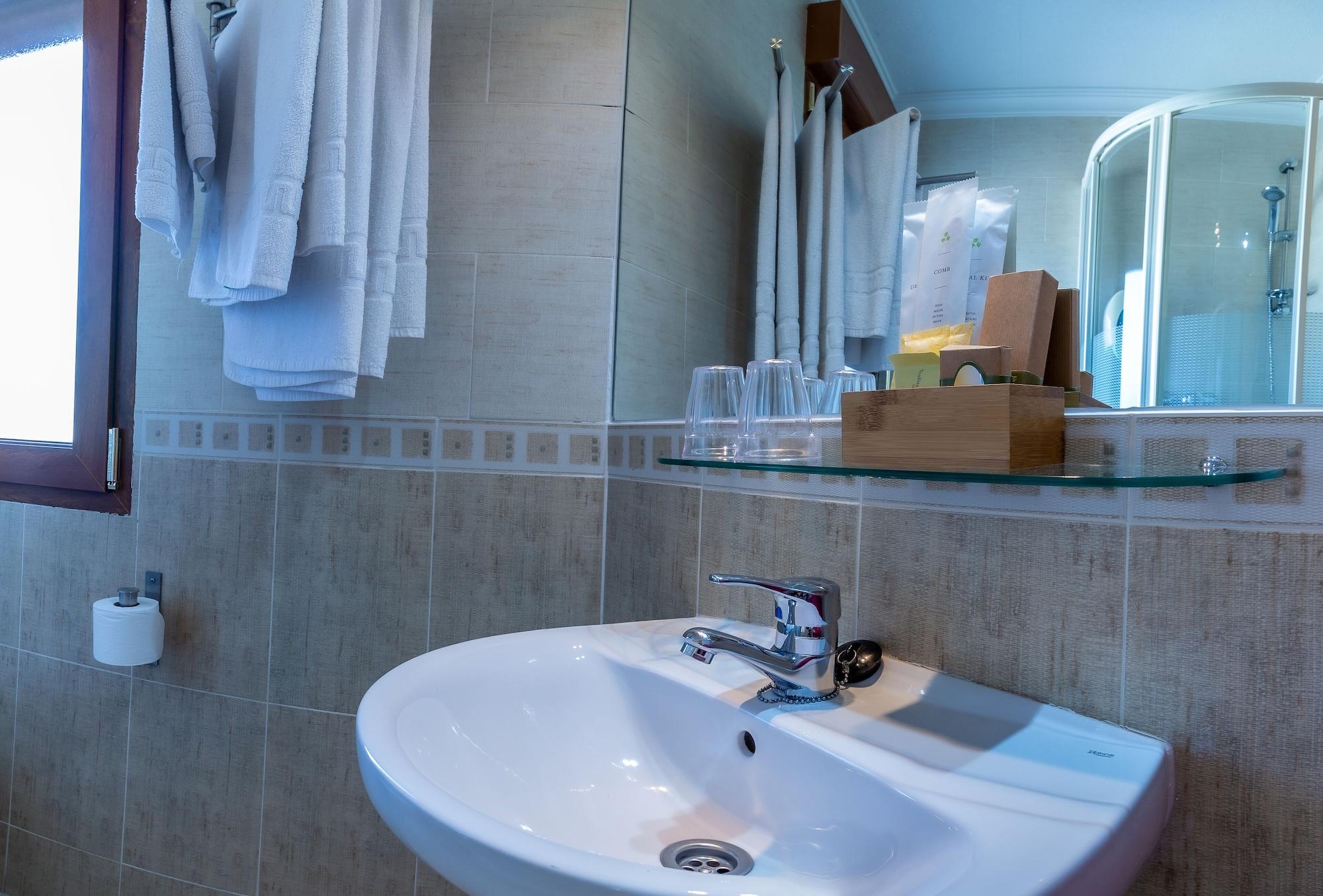 Hostal Rural El Cano By Vivere Stays Alpedrete Екстериор снимка