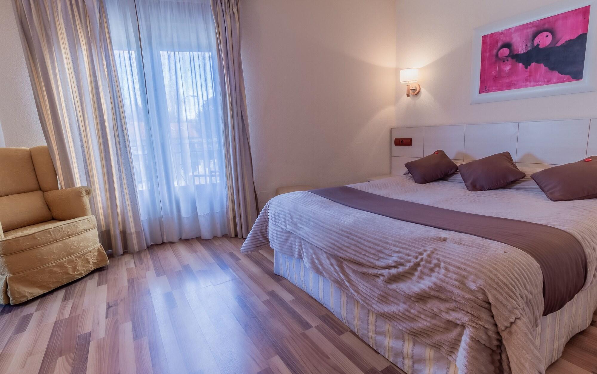 Hostal Rural El Cano By Vivere Stays Alpedrete Екстериор снимка