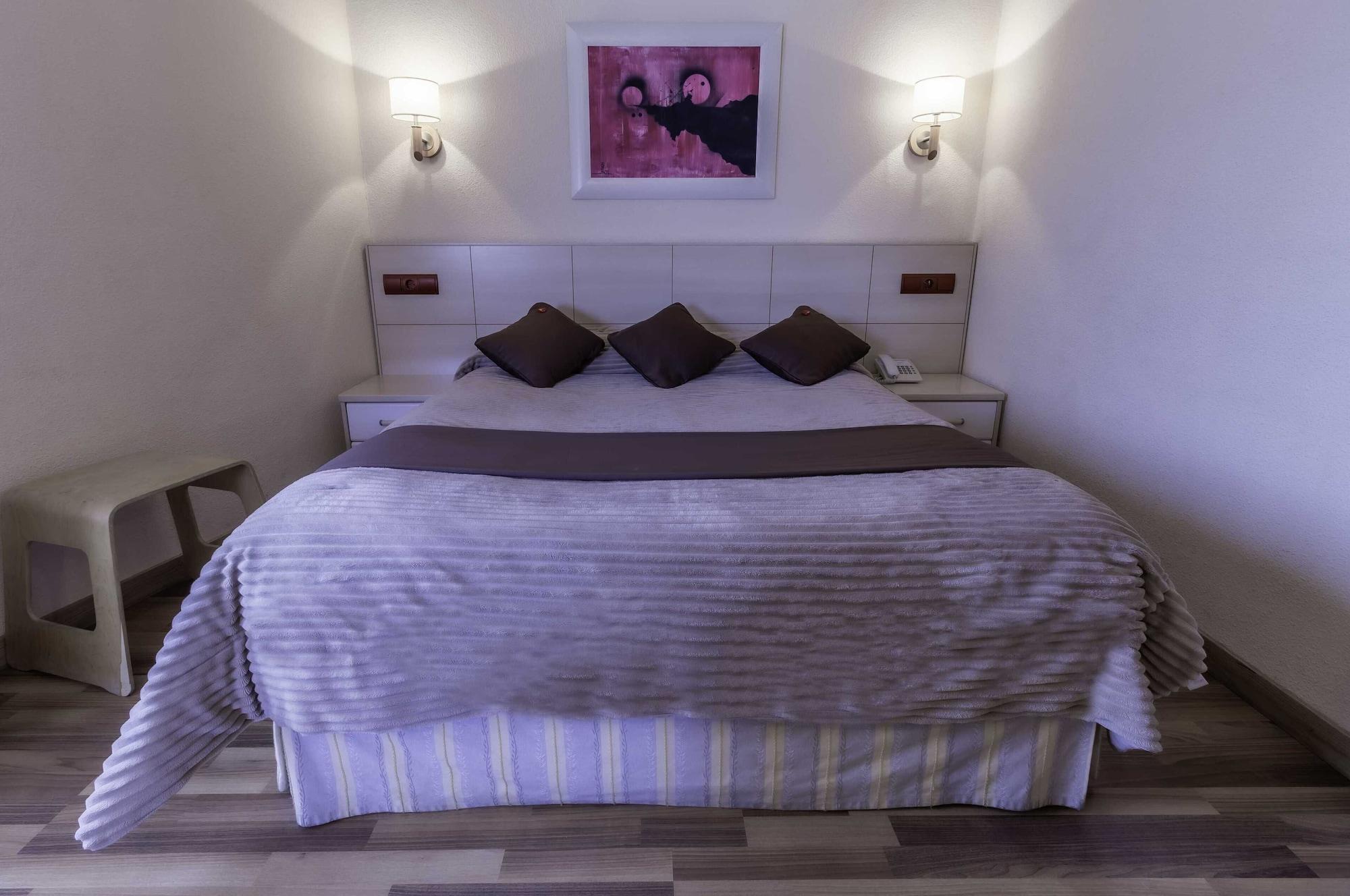 Hostal Rural El Cano By Vivere Stays Alpedrete Екстериор снимка