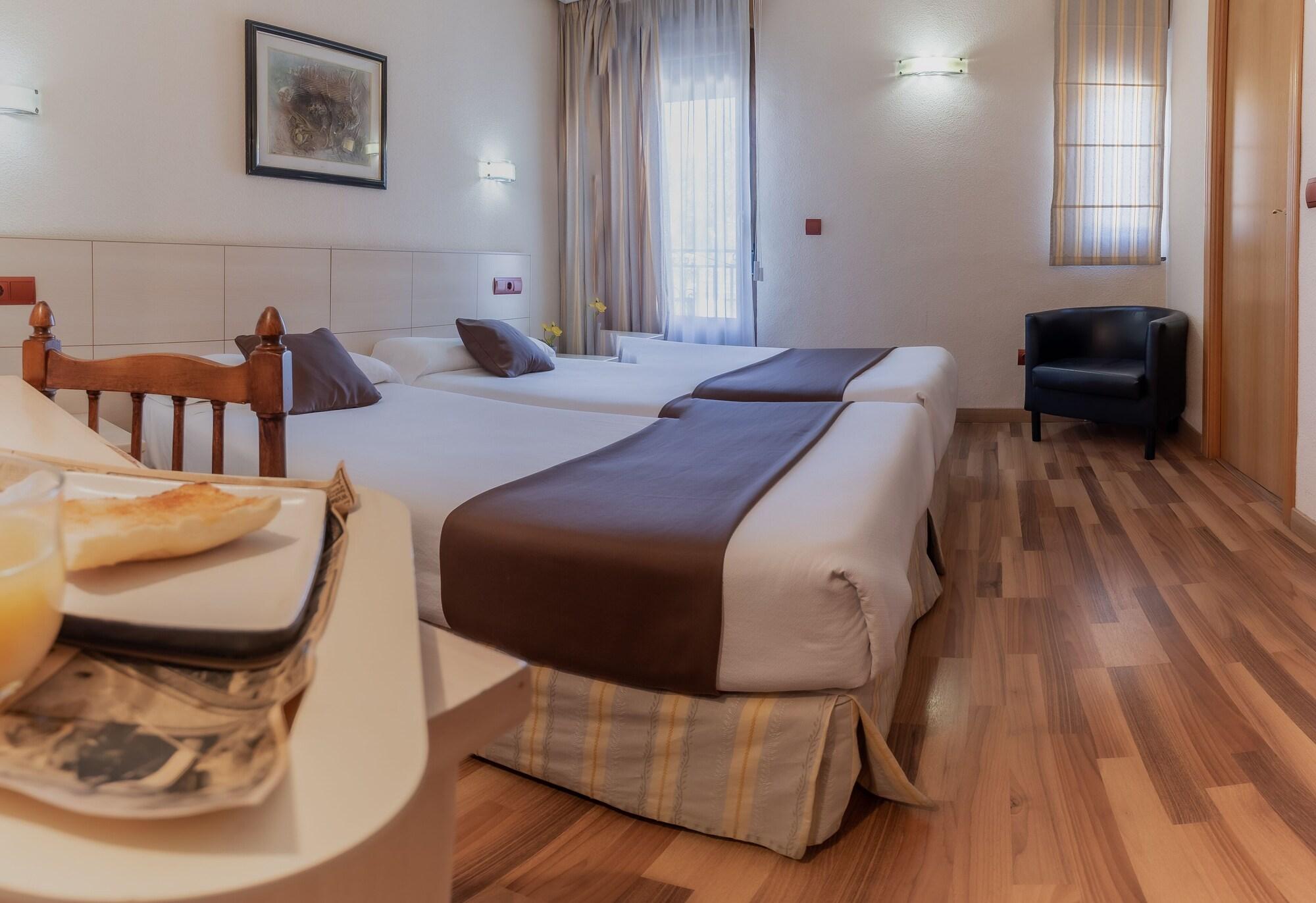 Hostal Rural El Cano By Vivere Stays Alpedrete Екстериор снимка