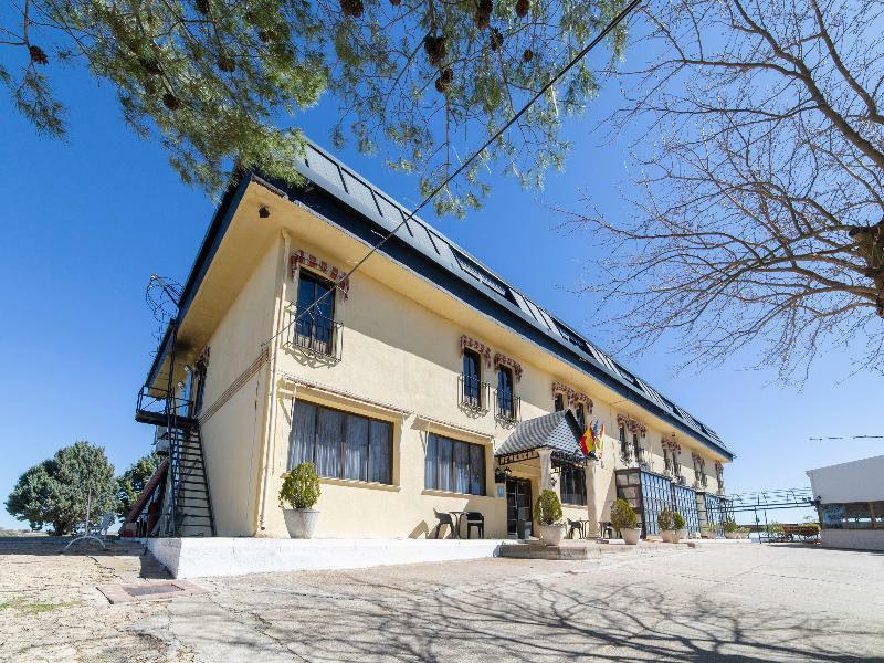 Hostal Rural El Cano By Vivere Stays Alpedrete Екстериор снимка