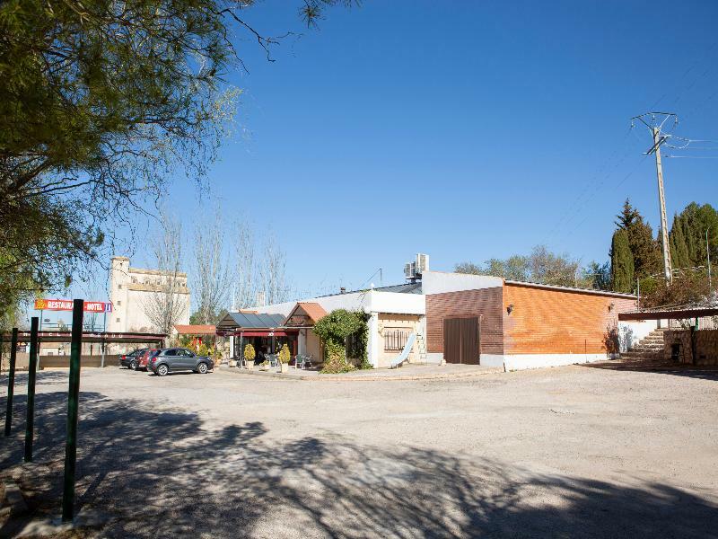 Hostal Rural El Cano By Vivere Stays Alpedrete Екстериор снимка
