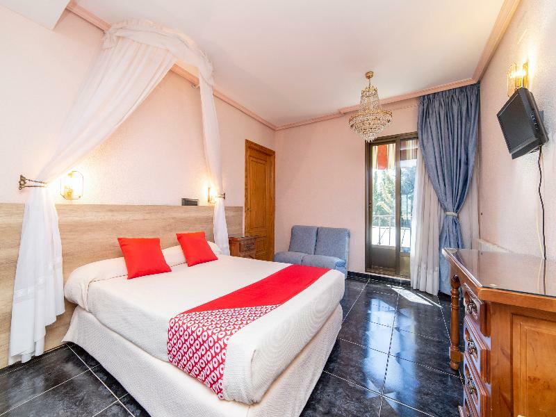 Hostal Rural El Cano By Vivere Stays Alpedrete Екстериор снимка