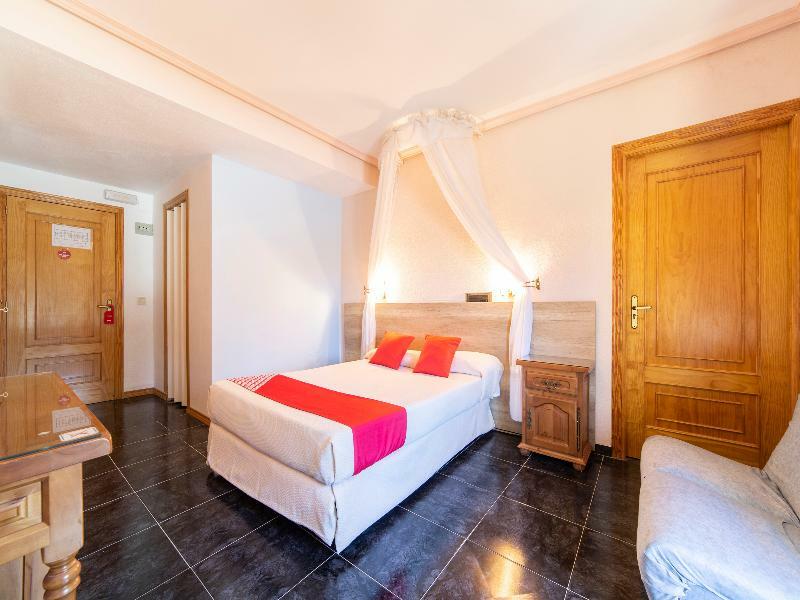 Hostal Rural El Cano By Vivere Stays Alpedrete Екстериор снимка