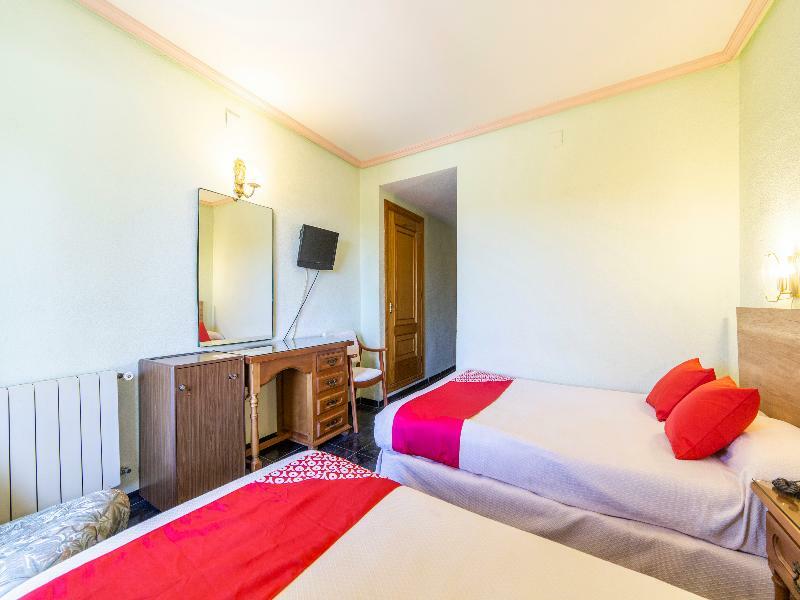 Hostal Rural El Cano By Vivere Stays Alpedrete Екстериор снимка