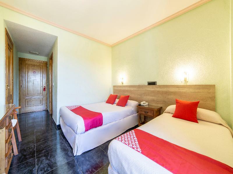 Hostal Rural El Cano By Vivere Stays Alpedrete Екстериор снимка