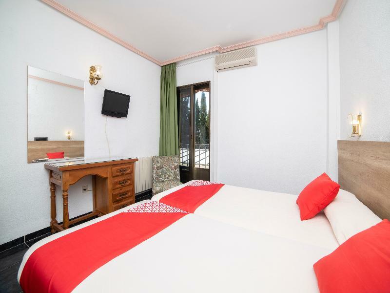 Hostal Rural El Cano By Vivere Stays Alpedrete Екстериор снимка