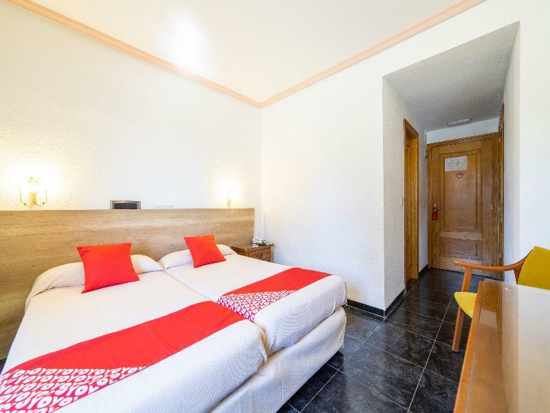 Hostal Rural El Cano By Vivere Stays Alpedrete Екстериор снимка