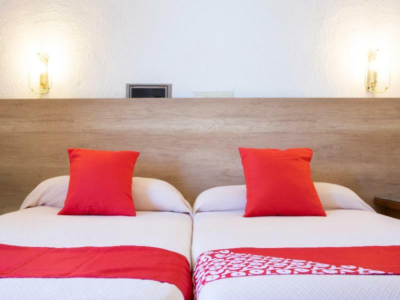 Hostal Rural El Cano By Vivere Stays Alpedrete Екстериор снимка